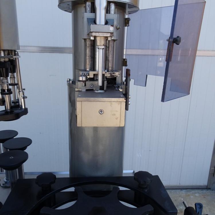 Automatic Monoblock for wines second hand