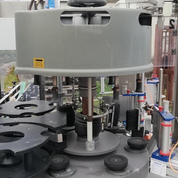 Used Labeler Machine for bottles 